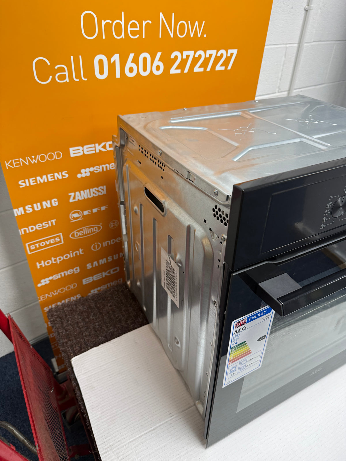 AEG BPX535061B (21) Built-In Electric Single Oven with Pyrolytic Self Cleaning in Black - A Rated - (Ex Display) - HW182545