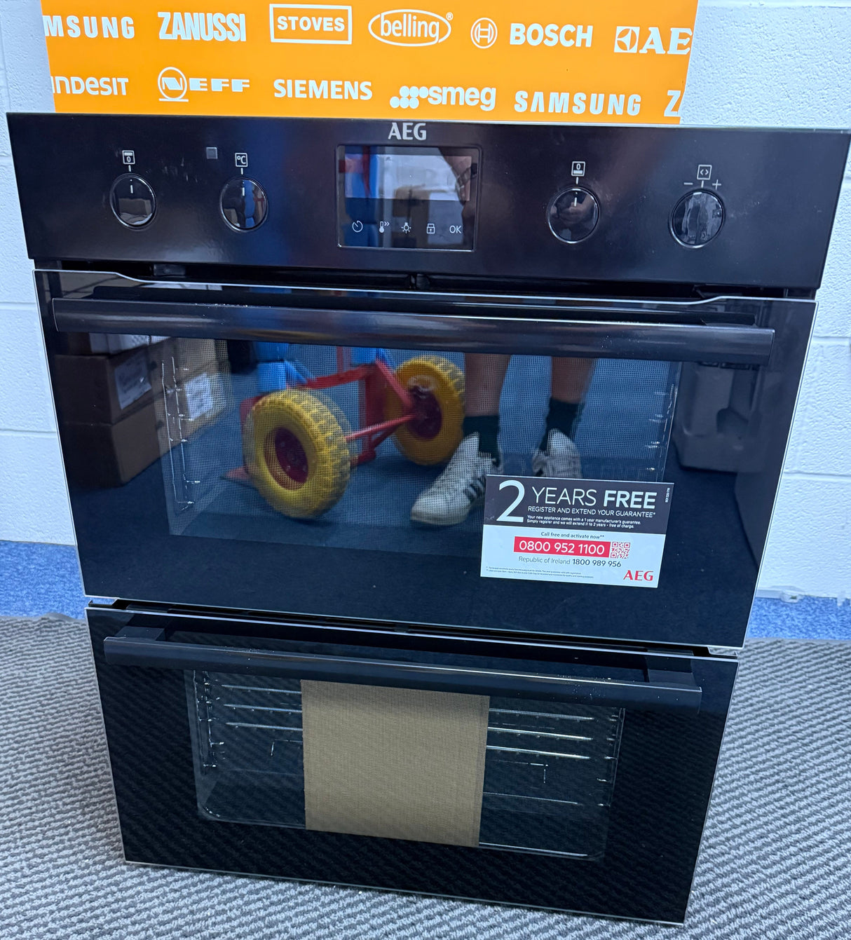AEG DUB535060B (94) 6000 SurroundCook Built-under Electric Double Oven in Black - A/A Rated - (Ex Display) - HW182394