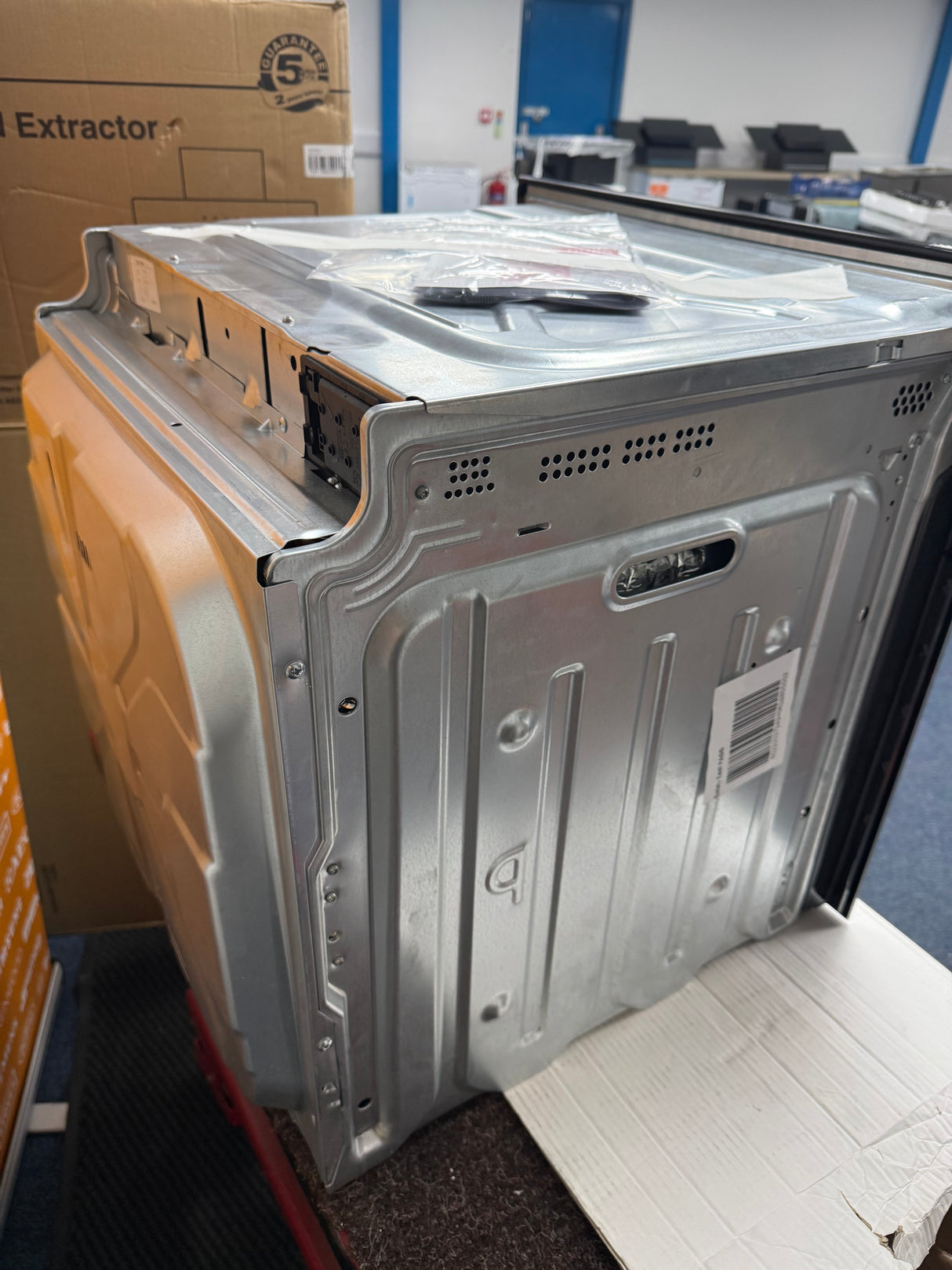 AEG BEX335011B (17) Surround Cook Built-In Electric Single Oven in Black - A Rated - (Ex Display) - HW182117-01