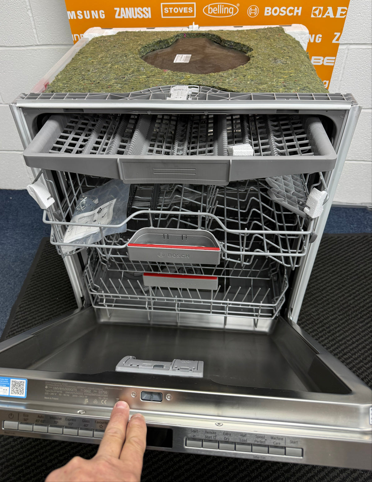 Bosch Series 4 SMV4HVX00G (90) 14-Place Settings Integrated Dishwasher with Top Cutlery Tray - D Rated - (Ex Display) - HW182690