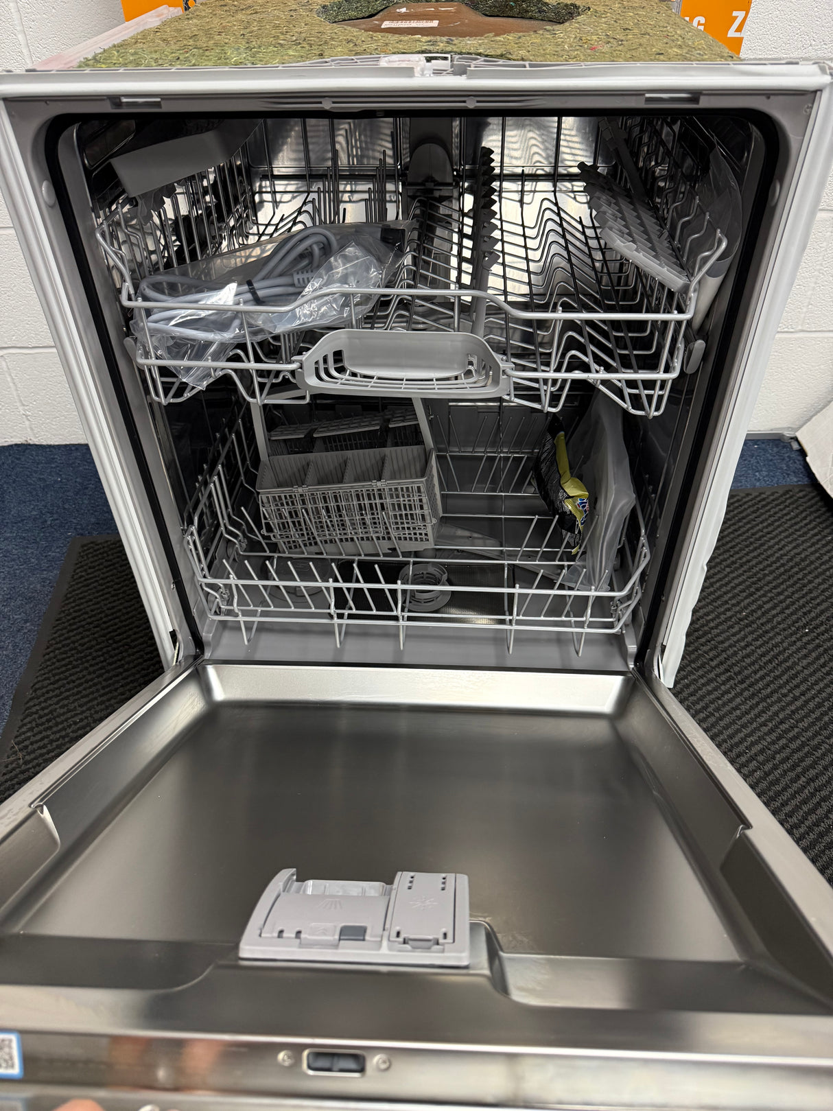Bosch Series 2 SMV2HTX02G (69) 60cm Fully Integrated Dishwasher with Wi-Fi Enabled HomeConnect - D Rated - (Ex Display) - HW182369