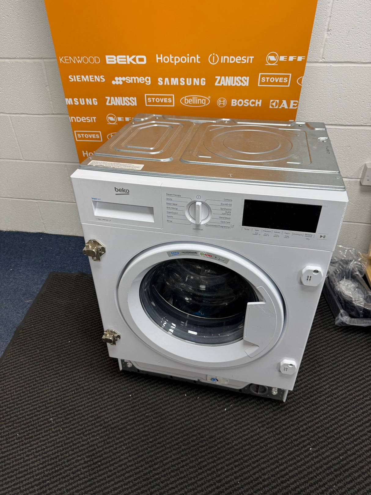 Beko WTIK94121F (57) Integrated 9KG 1400 Spin Washing Machine in White - A Rated - (Graded) - HW182157