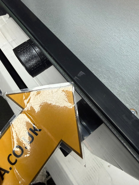 Hotpoint HPD 254CR BUK (59) 1000W 31 Litre Built-in Microwave and Grill in Black - (Ex Display) - HW182159