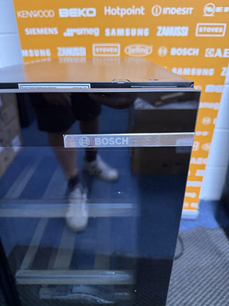 Bosch Series 6 KUW20VHF0G (10) 21 Bottle 30cm Built-in Wine Cooler - F Rated - (Ex Display) - HW182310